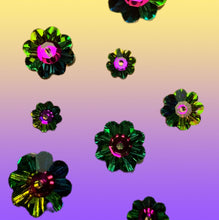 Load image into Gallery viewer, FLOWER CHARM$